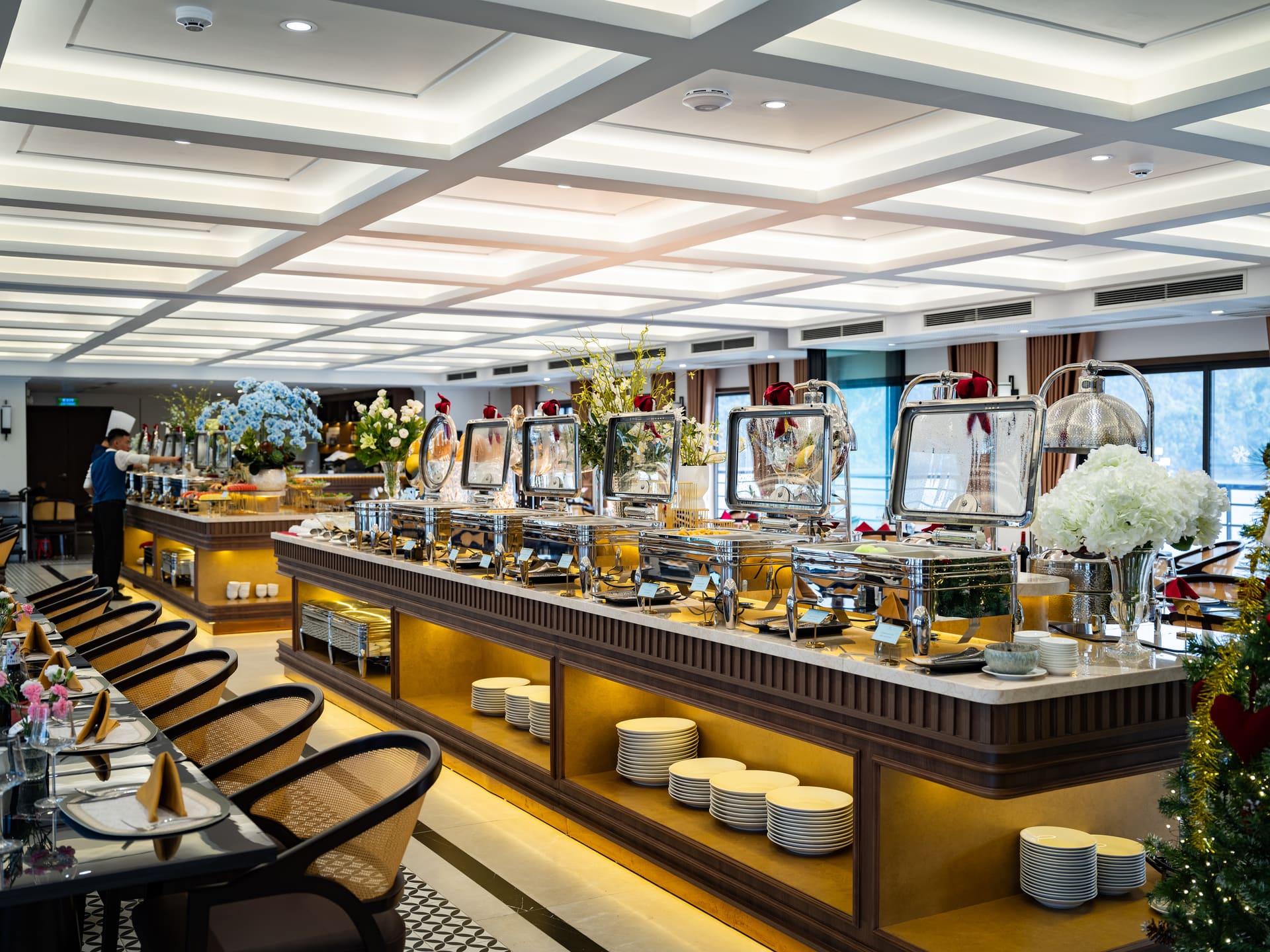 Buffet trưa
