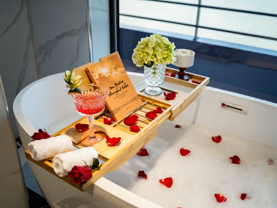 Diana — Executive Balcony