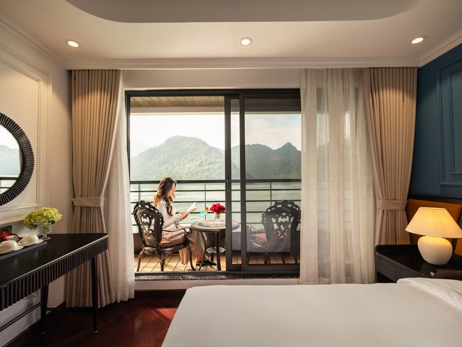 Diana — Premier Balcony